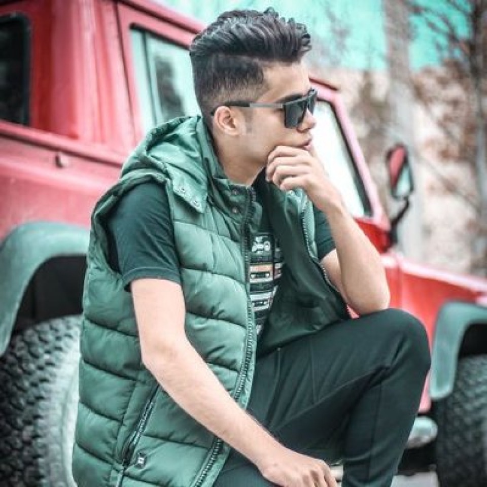 حسین برزوخانی